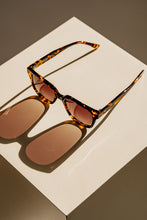 Load image into Gallery viewer, Tripper (Tortoise Shell) lifestyle